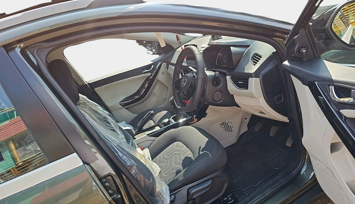 2022 Tata NEXON XZ PLUS PETROL, Petrol, Manual, 8,739 km, interior