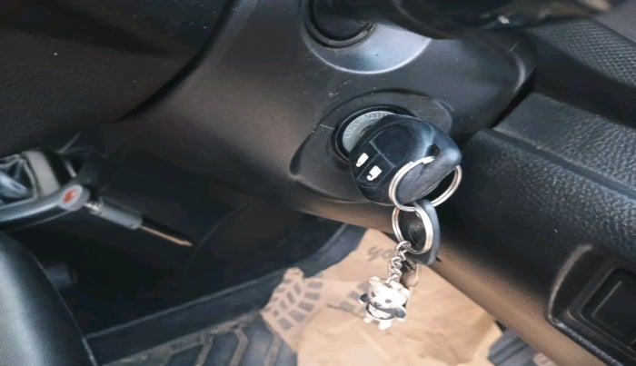 2016 Maruti Swift VXI, Petrol, Manual, 60,002 km, interior