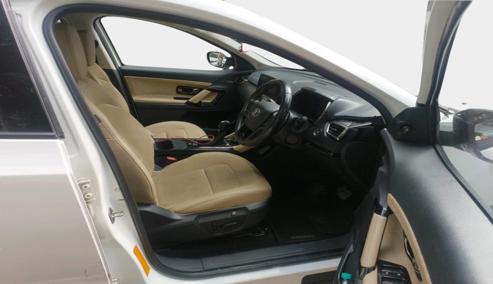 2022 Tata Safari XZA PLUS, Diesel, Automatic, 37,192 km, interior