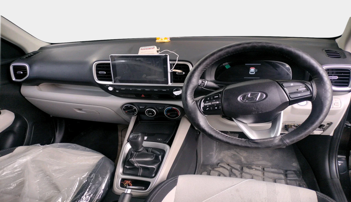2025 Hyundai VENUE S(O) 1.2, Petrol, Manual, 2,992 km, interior