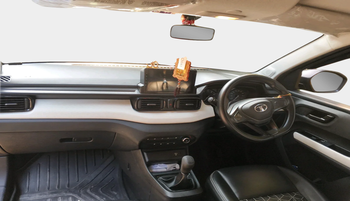 2022 Tata PUNCH ACCOMPLISHED MT, Petrol, Manual, 26,663 km, interior