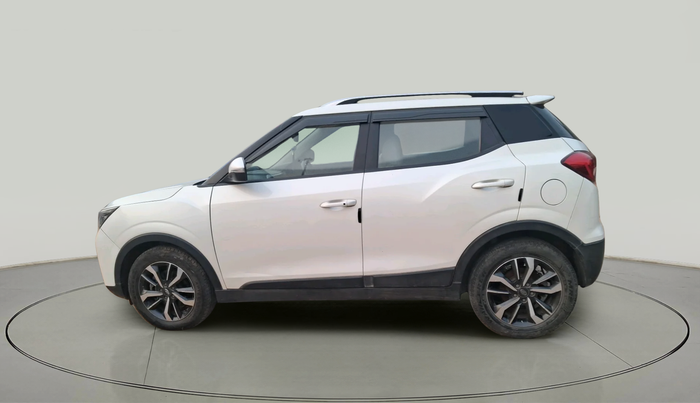 2019 Mahindra XUV300 W8 (O) 1.5 DIESEL, Diesel, Manual, 83,314 km, exterior