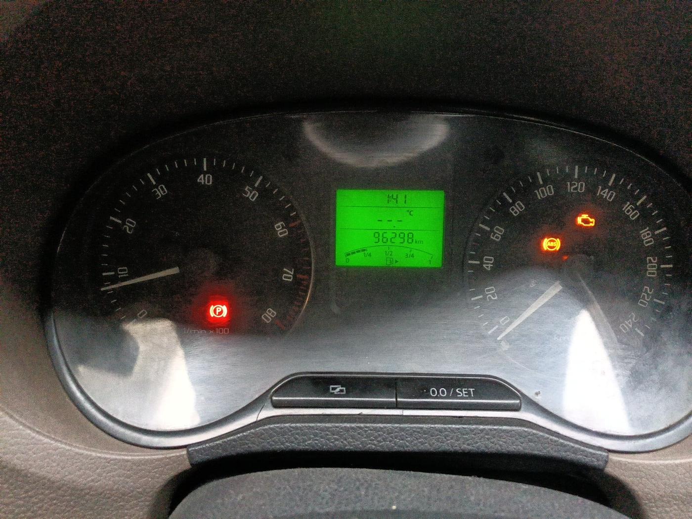 2012 Skoda Rapid AMBITION 1.6 MPI AT PLUS, Petrol, Automatic, 96,298 km, interior