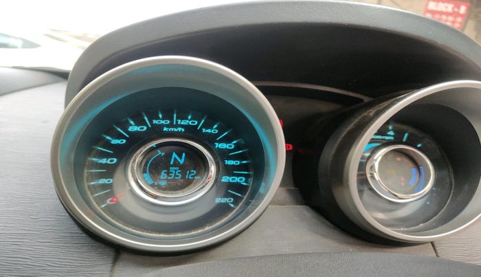 2018 Mahindra XUV500 W7, Diesel, Manual, 63,512 km, interior