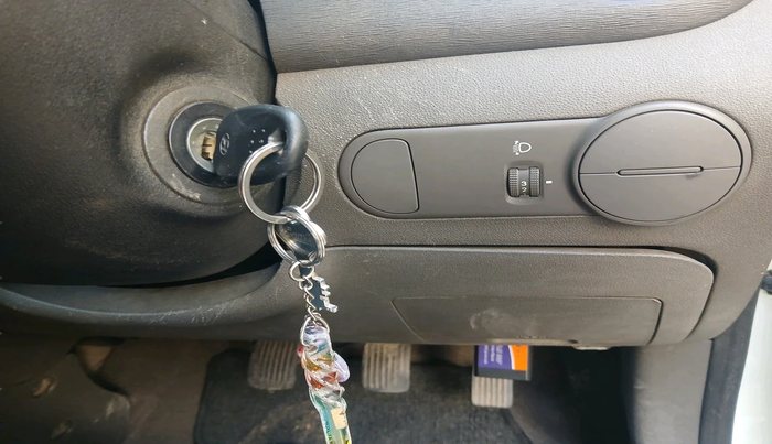 2012 Hyundai i10 MAGNA 1.2, Petrol, Manual, 38,103 km, interior