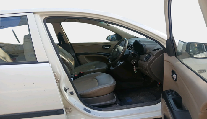 2012 Hyundai i10 MAGNA 1.2, Petrol, Manual, 38,103 km, interior