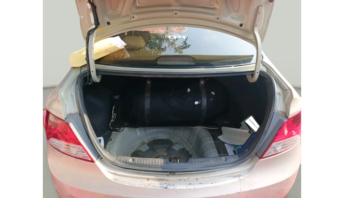 2011 Hyundai Verna FLUIDIC 1.6 VTVT SX, Petrol, Manual, 1,30,367 km, exterior