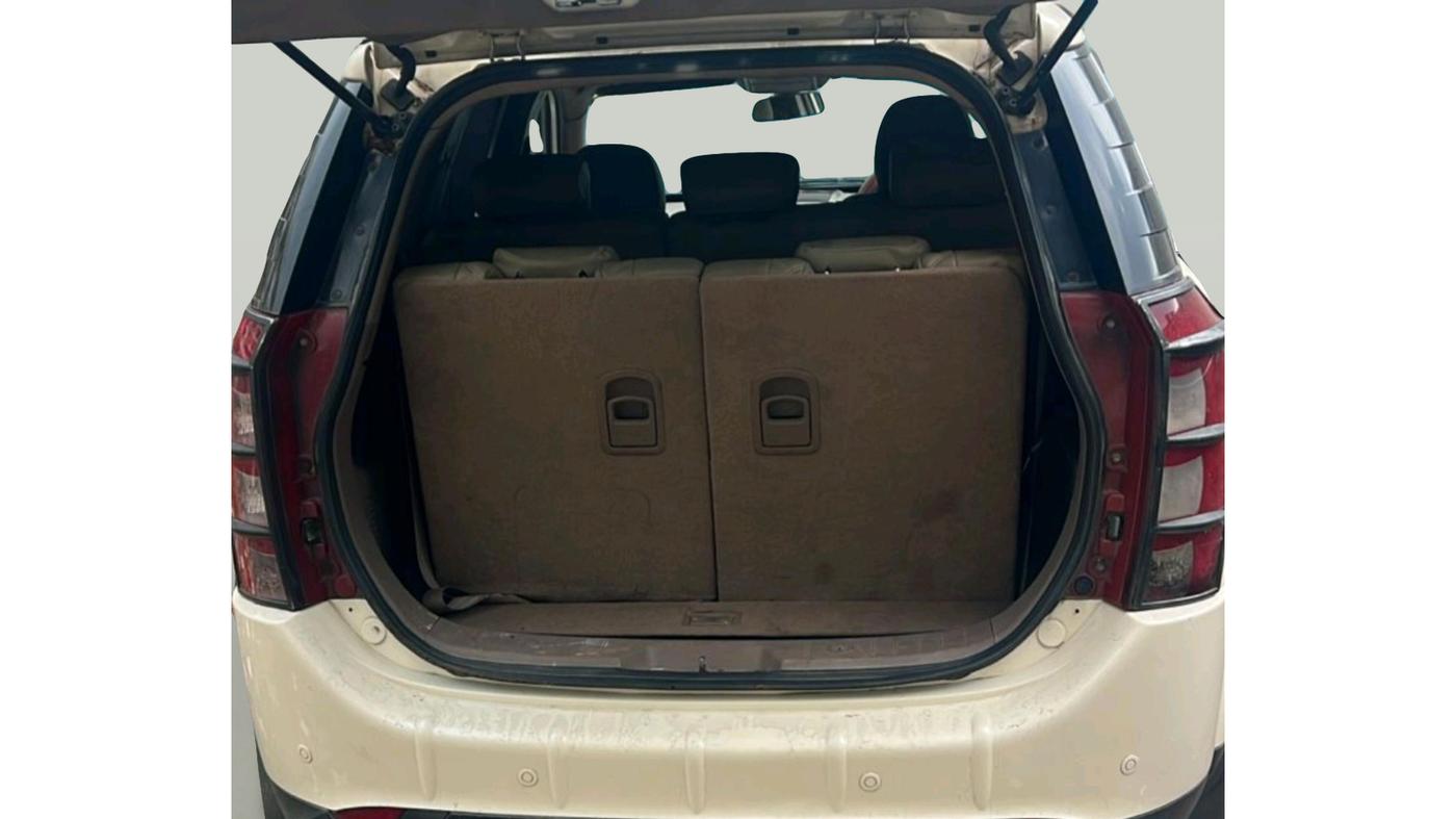 2012 Mahindra XUV500 W8, Diesel, Manual, 1,81,999 km, exterior
