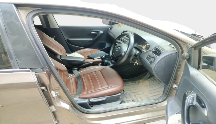 2017 Volkswagen Polo HIGHLINE1.2L, Petrol, Manual, 93,902 km, interior