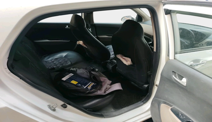 2015 Hyundai Grand i10 ASTA 1.2 KAPPA VTVT, CNG, Manual, 1,08,046 km, interior