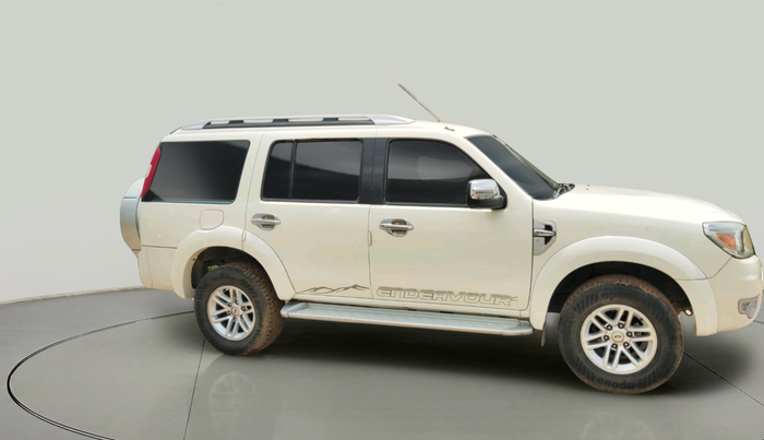 2012 Ford Endeavour 2.5L 4X2 MT, Diesel, Manual, 1,82,167 km, exterior