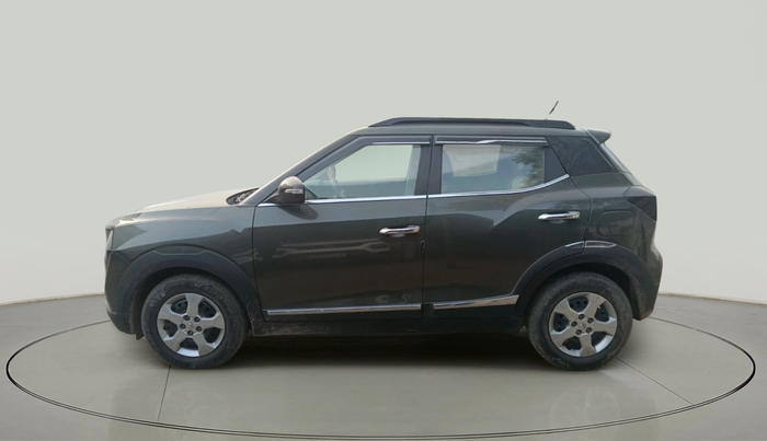 2024 Mahindra XUV 3XO MX3 1.2 L TCMPFi, Petrol, Manual, 13,656 km, exterior