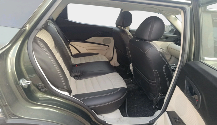 2024 Mahindra XUV 3XO MX3 1.2 L TCMPFi, Petrol, Manual, 13,656 km, interior