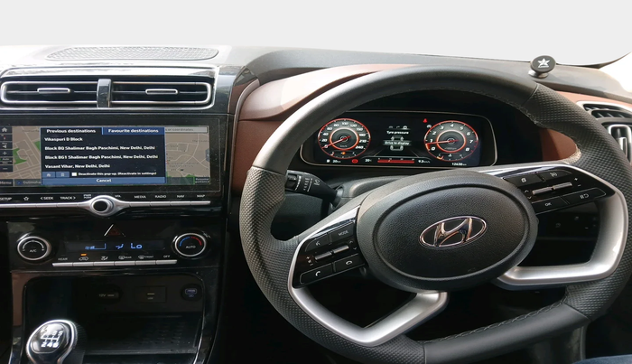 2023 Hyundai ALCAZAR PLATINUM 1.5 TURBO PETROL MT 7STR, Petrol, Manual, 12,638 km, interior