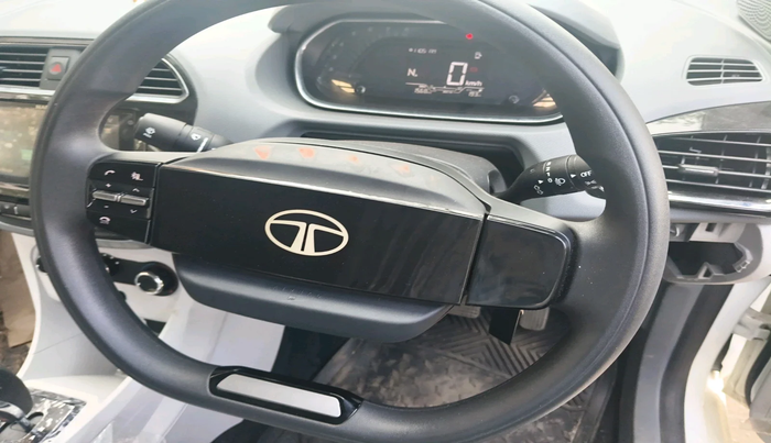 2025 Tata Tiago XTA PETROL, Petrol, Automatic, 1,568 km, interior