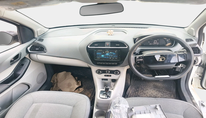 2025 Tata Tiago XTA PETROL, Petrol, Automatic, 1,568 km, interior