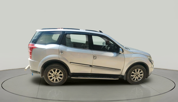 2017 Mahindra XUV500 W10 1.99, Diesel, Manual, 28,987 km, exterior