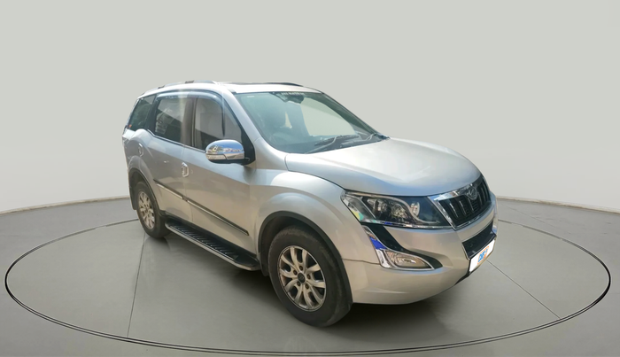 2017 Mahindra XUV500 W10 1.99, Diesel, Manual, 28,987 km, exterior