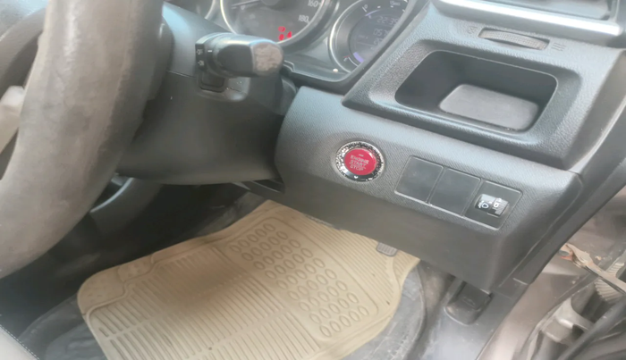 2016 Honda BR-V 1.5L I-VTEC V CVT, Petrol, Automatic, 57,515 km, interior