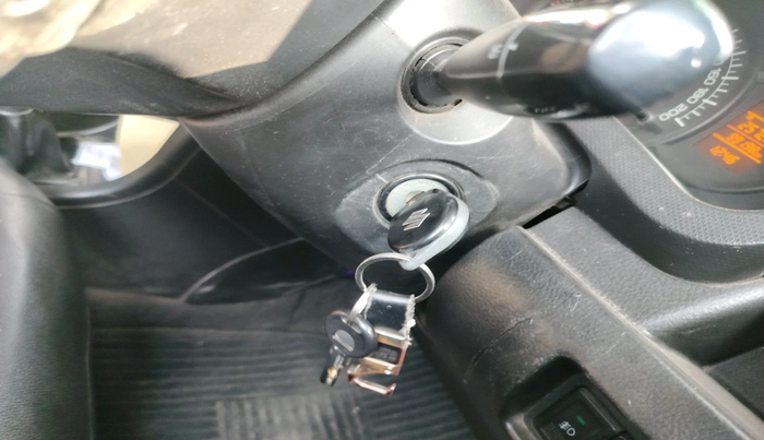 2015 Maruti Swift LXI, Petrol, Manual, 99,198 km, interior