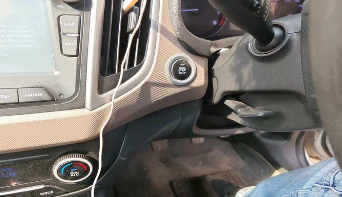 2015 Hyundai Creta SX PLUS 1.6 PETROL, Petrol, Manual, 1,00,773 km, interior