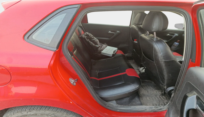 2016 Volkswagen Polo COMFORTLINE 1.2L, Petrol, Manual, 62,125 km, interior