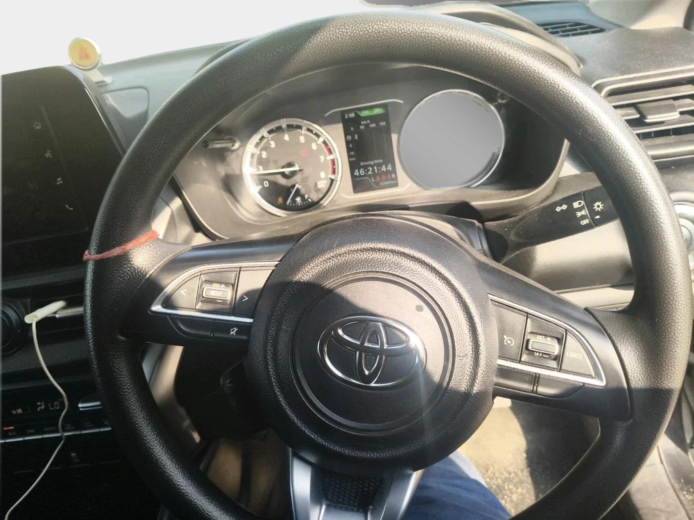 2024 Toyota URBAN CRUISER HYRYDER S NEO DRIVE  E-CNG, CNG, Manual, 32,665 km, interior