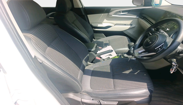 2022 KIA CARENS PRESTIGE 1.5 PETROL 7 STR, Petrol, Manual, 15,473 km, interior