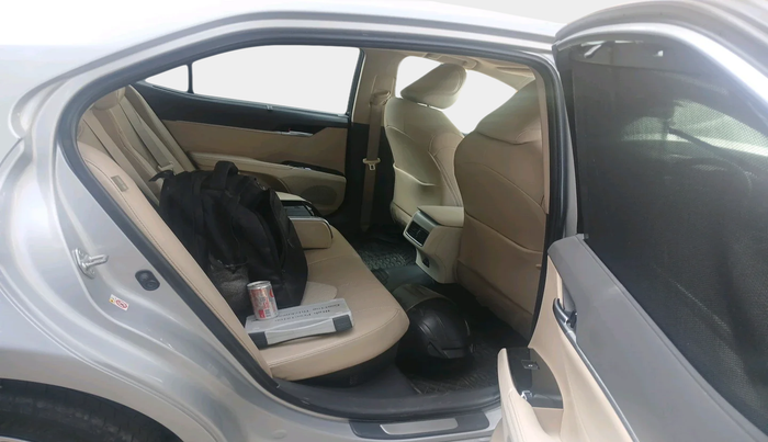 2019 Toyota Camry HYBRID, Hybrid, Automatic, 82,832 km, interior