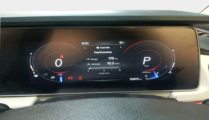 2022 Mahindra XUV700 AX 5 P AT 5 STR, Petrol, Automatic, 33,473 km, interior