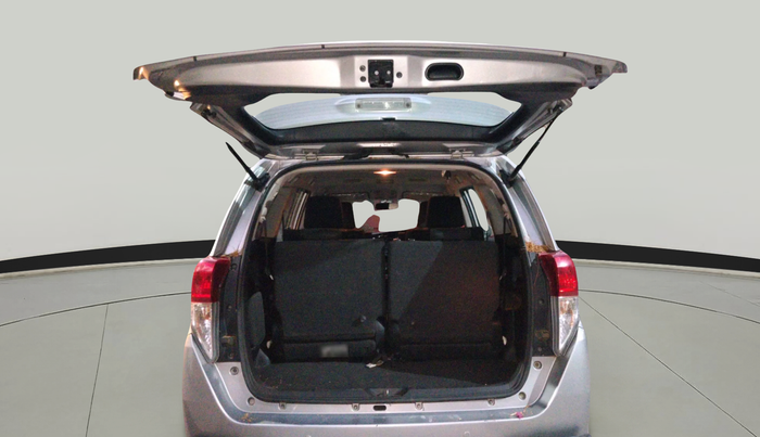 2017 Toyota Innova Crysta 2.4 G 7 STR, Diesel, Manual, 1,37,446 km, exterior