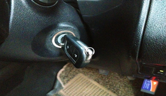 2017 Toyota Innova Crysta 2.4 G 7 STR, Diesel, Manual, 1,37,446 km, interior