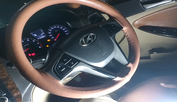 2016 Hyundai Verna 1.6 VTVT S, Petrol, Manual, 1,44,334 km, interior