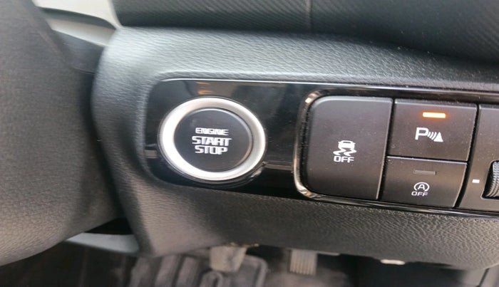 2024 KIA SONET HTK PLUS 1.0 TURBO PETROL IMT, Petrol, Manual, 11,500 km, interior