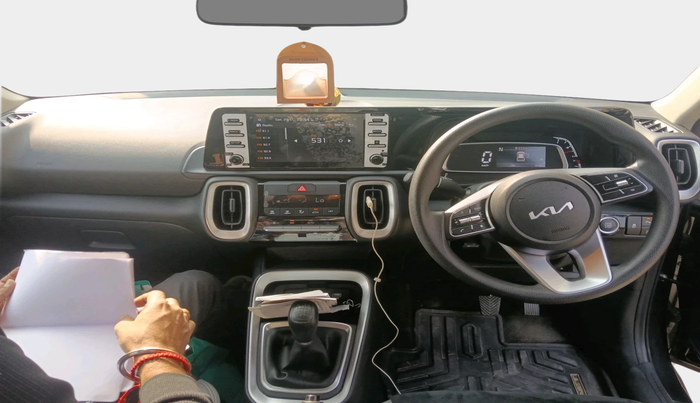 2024 KIA SONET HTK PLUS 1.0 TURBO PETROL IMT, Petrol, Manual, 11,500 km, interior