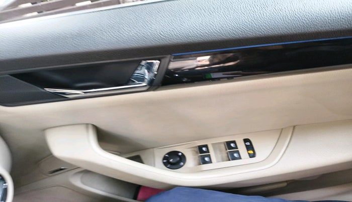 2019 Skoda Superb L&K 1.8 TSI AT, Petrol, Automatic, 50,691 km, interior