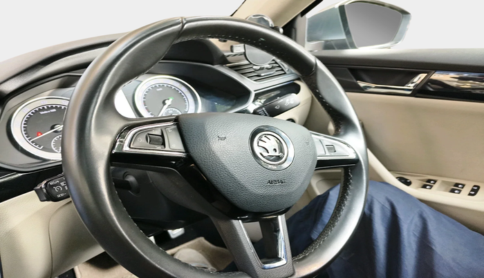 2019 Skoda Superb L&K 1.8 TSI AT, Petrol, Automatic, 50,691 km, interior