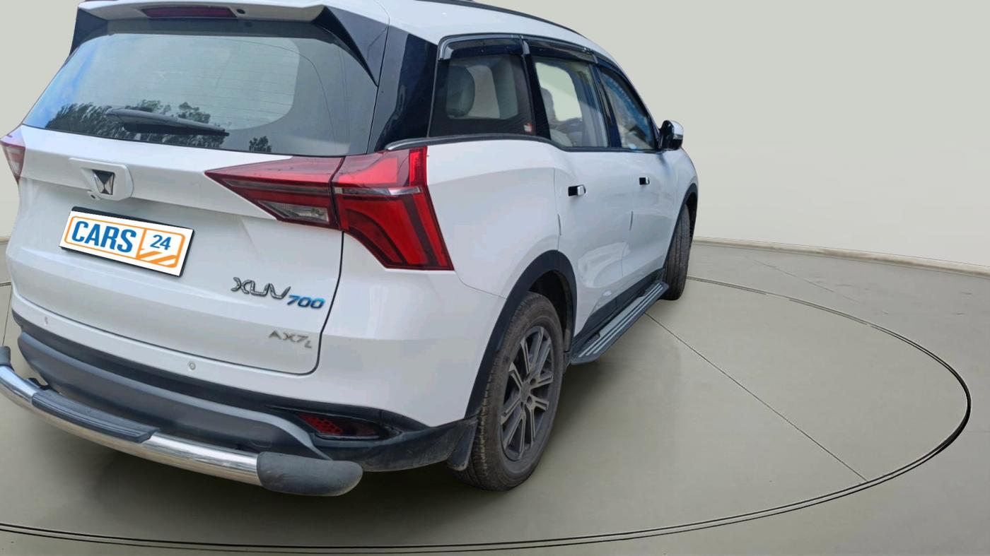 2024 Mahindra XUV700 AX 7 LUXURY D AT 7 STR, Diesel, Automatic, 15,872 km, exterior