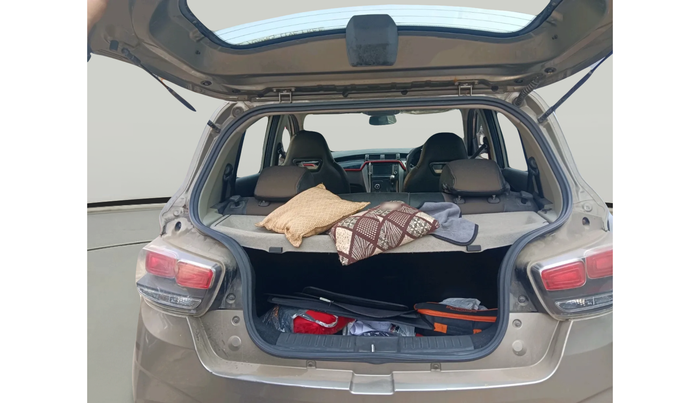 2017 Mahindra KUV 100 NXT K8 P 6 STR, Petrol, Manual, 54,656 km, exterior