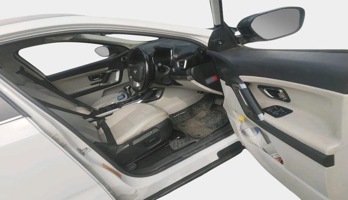 2023 Tata Safari XZA PLUS, Diesel, Automatic, 48,436 km, interior