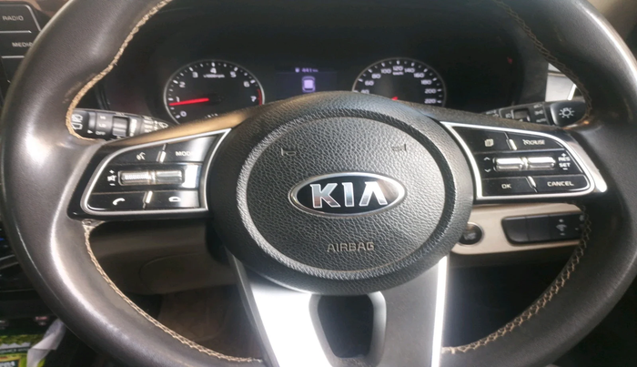 2019 KIA SELTOS HTK PLUS 1.5, Petrol, Manual, 1,36,617 km, interior