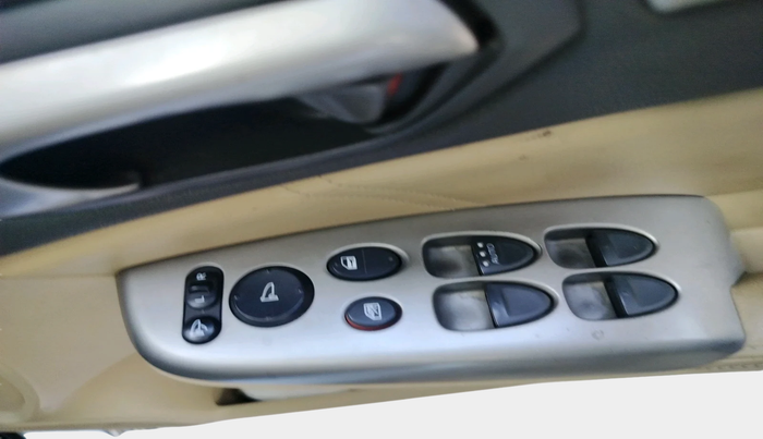 2011 Honda Civic 1.8L I-VTEC V MT, Petrol, Manual, 1,00,410 km, interior