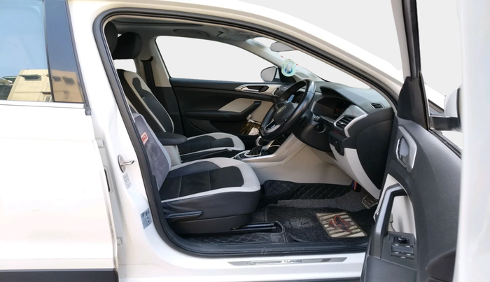 2022 Volkswagen TAIGUN GT PLUS 1.5 TSI DSG, Petrol, Automatic, 56,239 km, interior