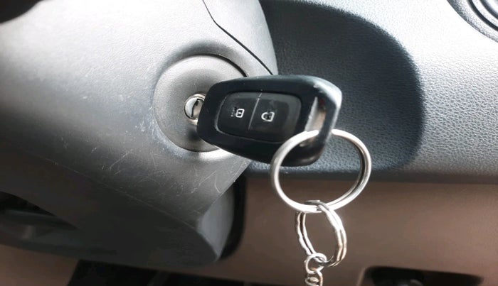 2016 Renault Duster 110 PS RXZ 4X2 AMT DIESEL, Diesel, Automatic, 50,500 km, interior