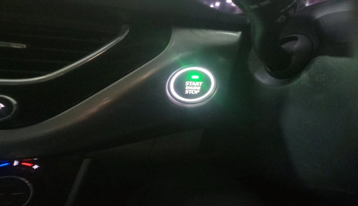 2018 Tata NEXON XZA PLUS DIESEL DUAL TONE, Diesel, Automatic, 90,191 km, interior