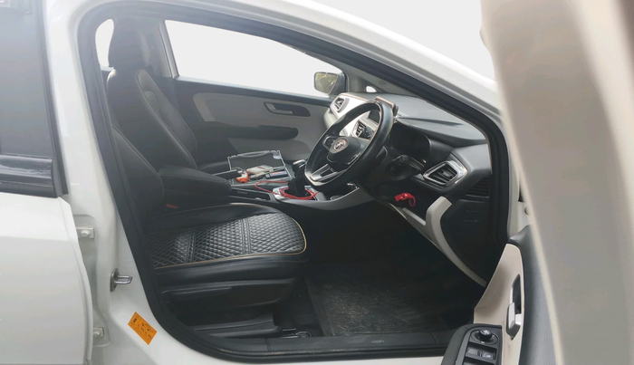 2023 Tata ALTROZ XZ Plus (S) LUX, Petrol, Manual, 14,670 km, interior