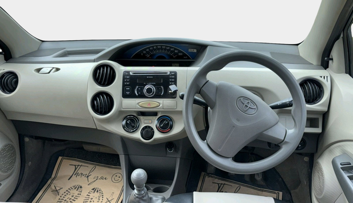 2014 Toyota Etios Liva GD, Diesel, Manual, 1,28,877 km, interior