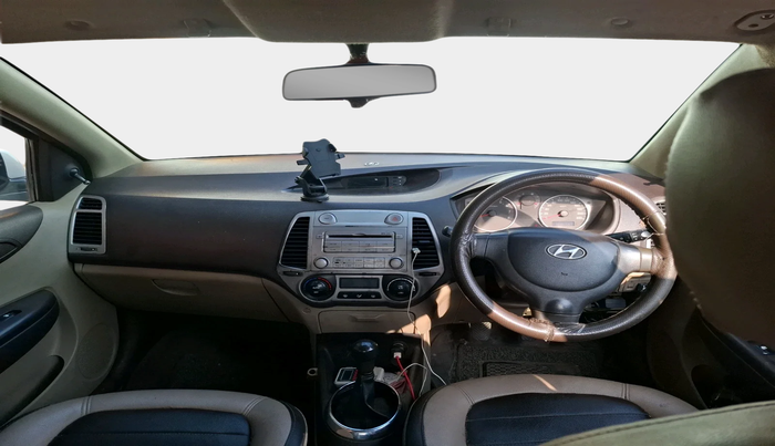 2011 Hyundai i20 MAGNA 1.2, Petrol, Manual, 1,17,392 km, interior
