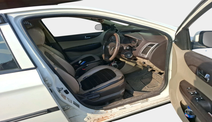 2011 Hyundai i20 MAGNA 1.2, Petrol, Manual, 1,17,392 km, interior