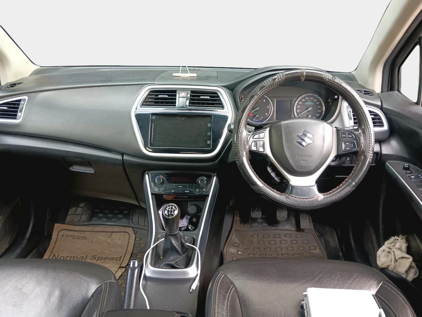 2019 Maruti S Cross ALPHA 1.3, Diesel, Manual, 49,850 km, interior